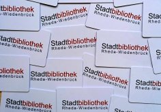Gezeigt werden Bibcards