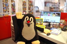 Gezeigt wird das der Maulwurf Pauli